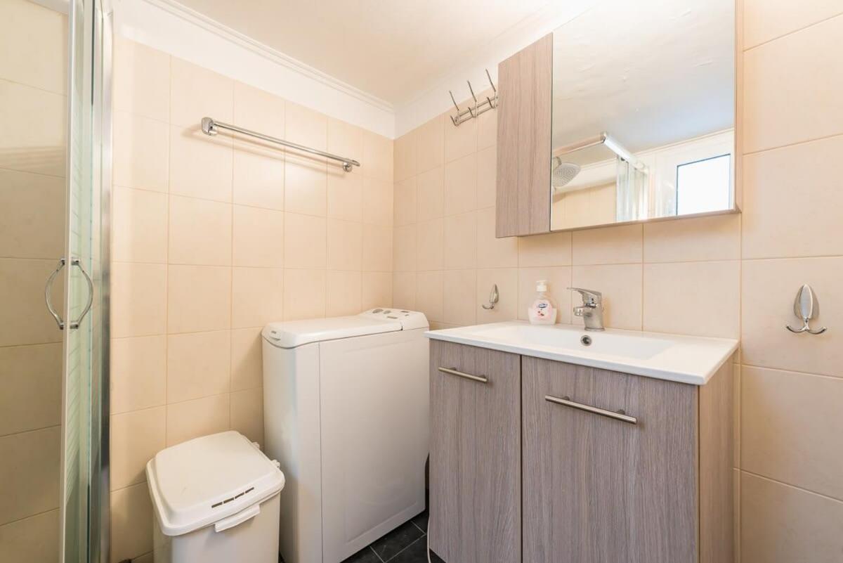 Topfloor Central Apt With Urban Views,3' To Metro Ateny Zewnętrze zdjęcie